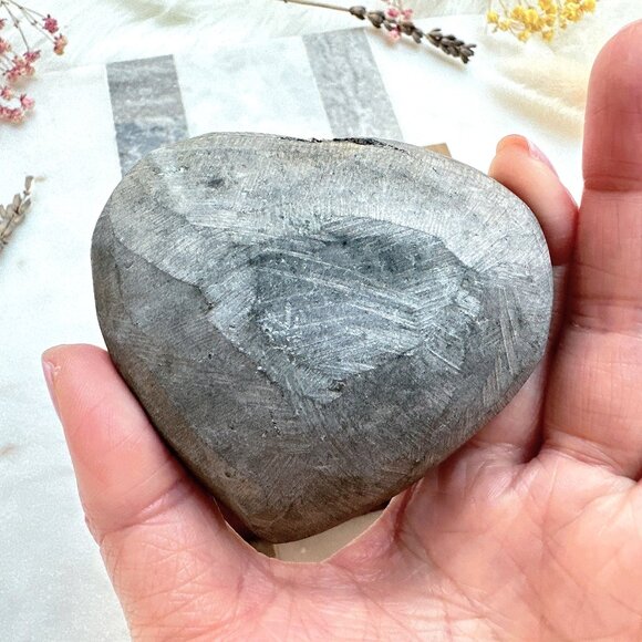 Gorgeous Amethyst Heart Cluster - Picture 2 of 7